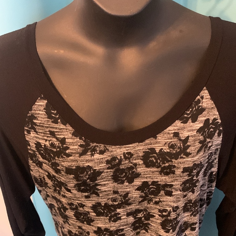 DG NY DRESS - Picture 2 of 6
